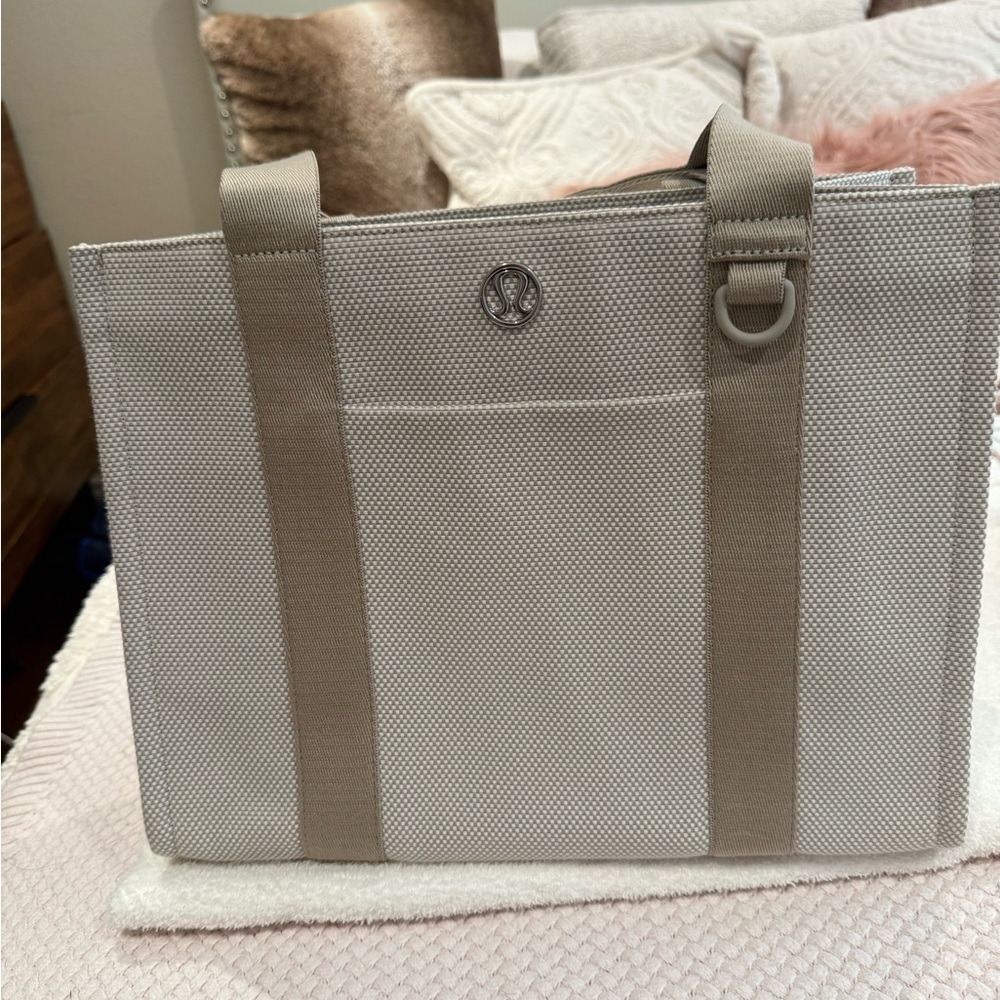 Lululemon Gray and Tan Tote Bag